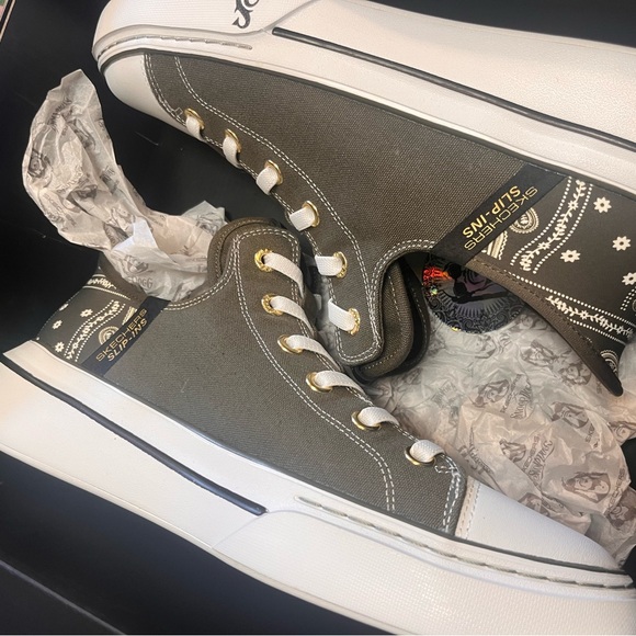 Skechers x Snoop Dogg Limited Edition Sneakers - Picture 2 of 10